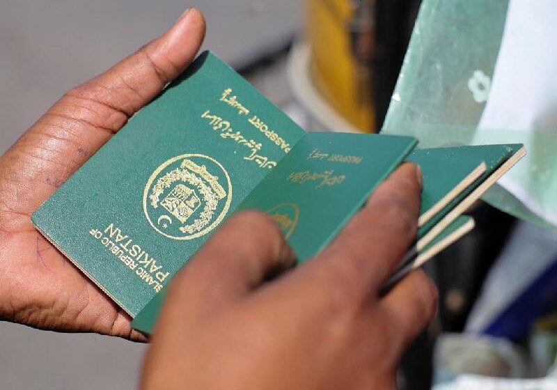  Intelligence Bureau identifies around 5000 Pakistani nationals in Delhi.