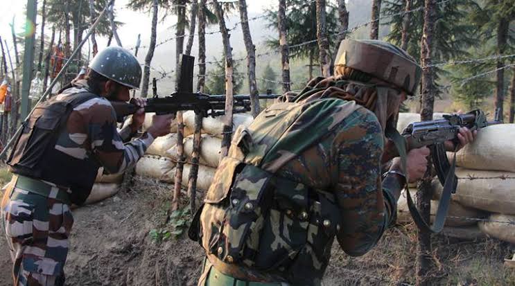  Pakistan Violates Ceasefire Along LoC in Multiple J&K Sectors, Indian Army Responds