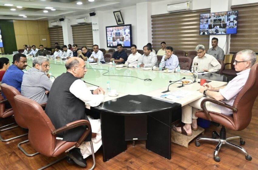  Chief Minister Omar Abdullah reviews summer preparedness for Jammu division Emphasizes proactive approach, minimising response time to exigencies