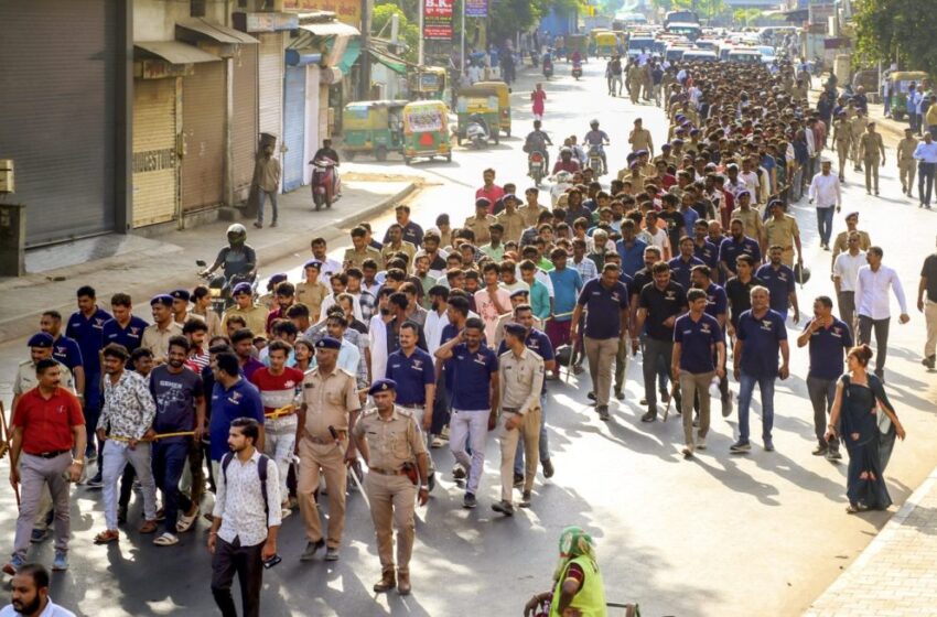  More Than 1,000 Illegal Bangladeshi Immigrants Detained In Crackdown At Ahmedabad, Surat