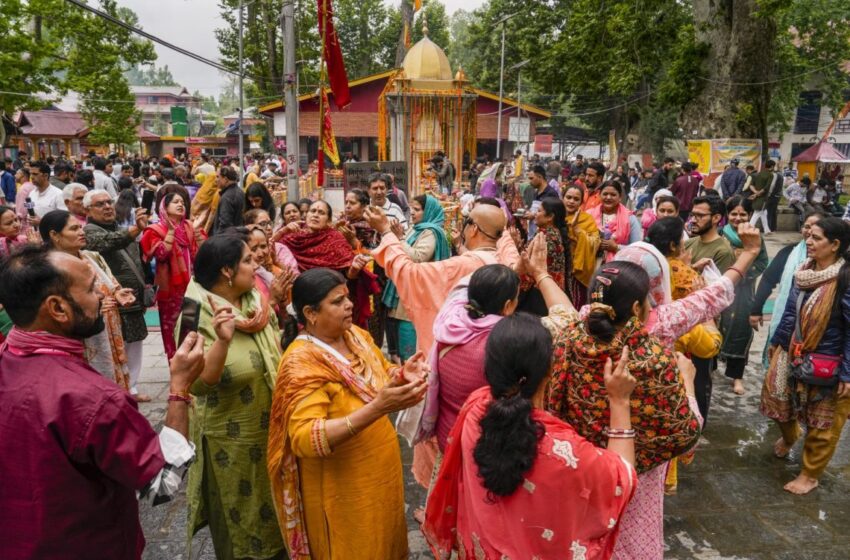  Faith More Powerful Than Fear, Say Kashmiri Pandits At Kheer Bhawani Mela