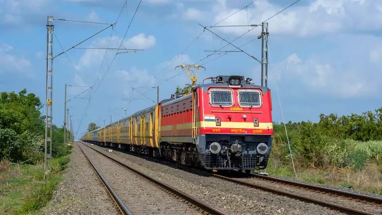  Only Aadhar Authenticated Users Can Book Tatkal Tickets From July 1: Railway Ministry