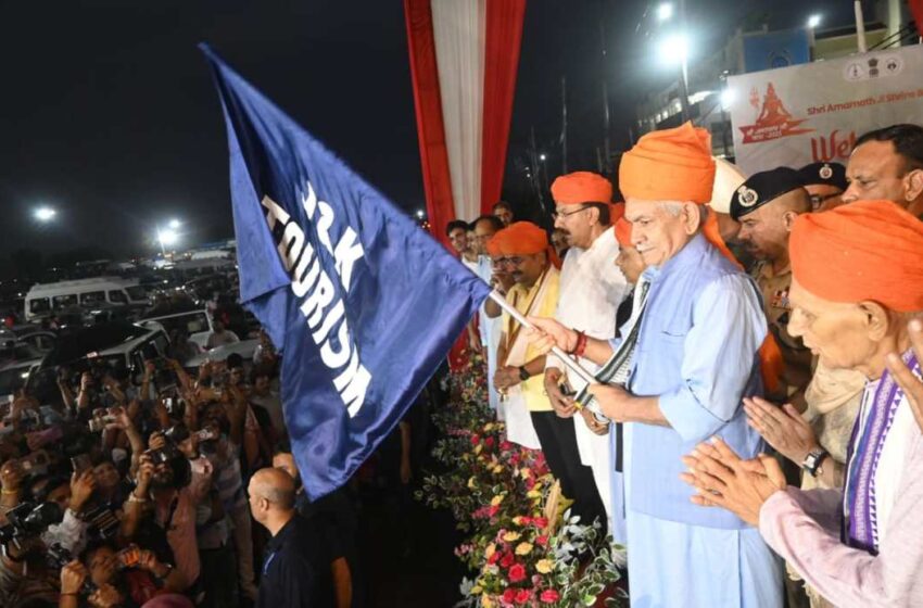  “Shri Amarnath Ji Yatra-2025” Lieutenant Governor flags off the first batch of pilgrims of Shri Amarnath Ji Yatra