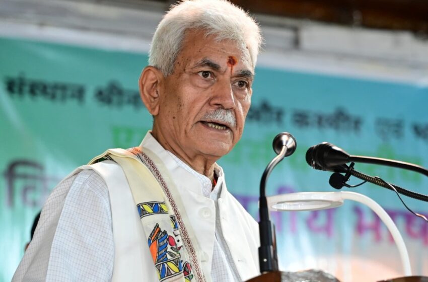  “Sewa Parv” Lieutenant Governor joins Dal Lake Cleanliness Drive