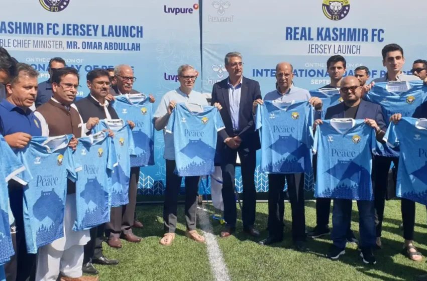  CM Omar Abdullah unveils Real Kashmir FC’s ‘Peace Jersey’ in Srinagar